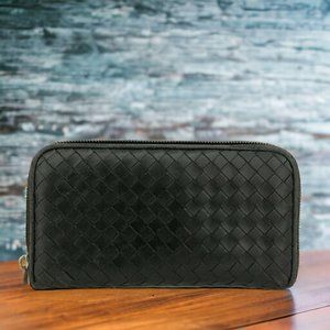 Bottega Veneta Intrecciato Lambskin Zippy Wallet Black